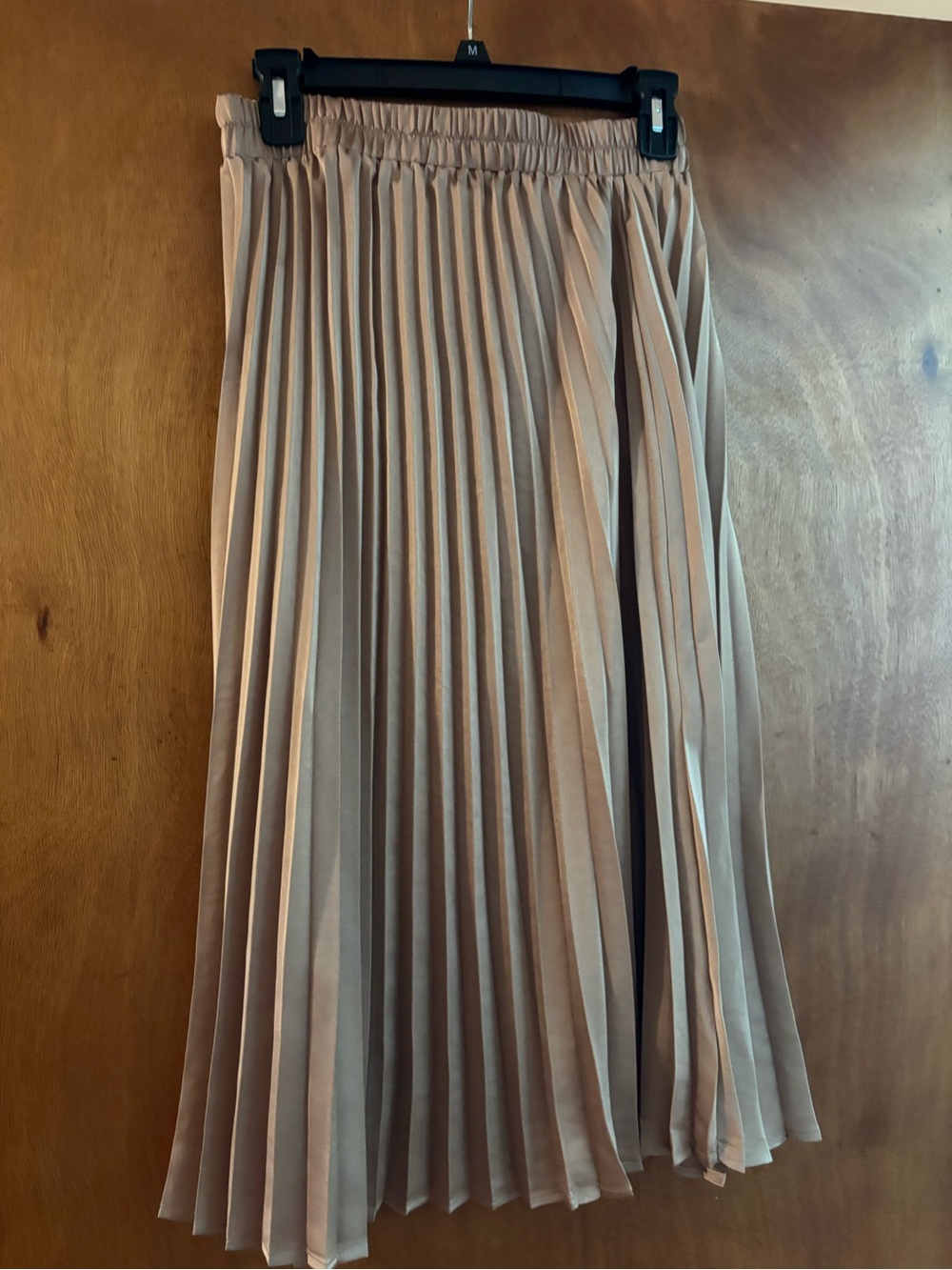 Sadie & Love Pleated Midi Skirt in Nude Blush size medium